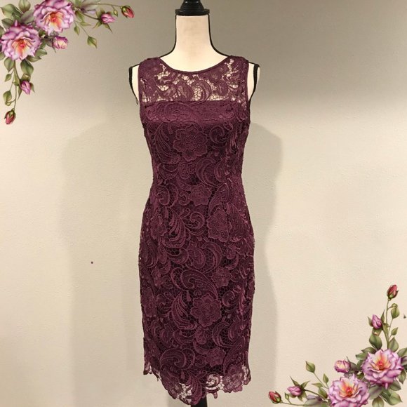 Adrianna Papell Dresses & Skirts - Adrianna Papell Lace Sleeveless Purple Dress